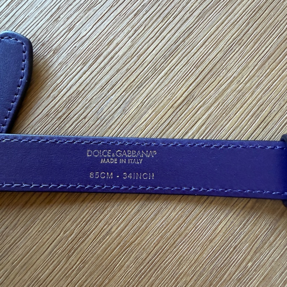 Dolce & Gabbana Purple Belt Bag with Gold Heart Accent - Picture 4 of 5